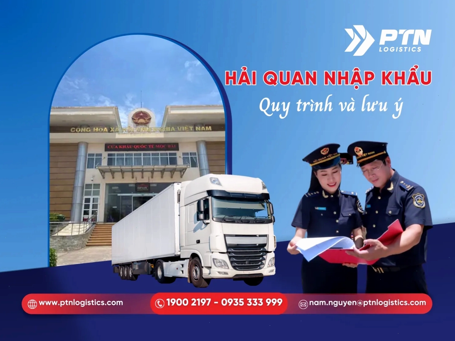 Nhân viên hải quan làm thủ tục kiểm tra hàng hóa tại cửa khẩu Mộc Bài