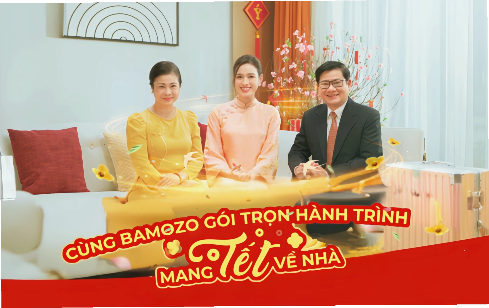 Nhân viên tư vấn nhiệt tình về các mẫu vali Bamozo