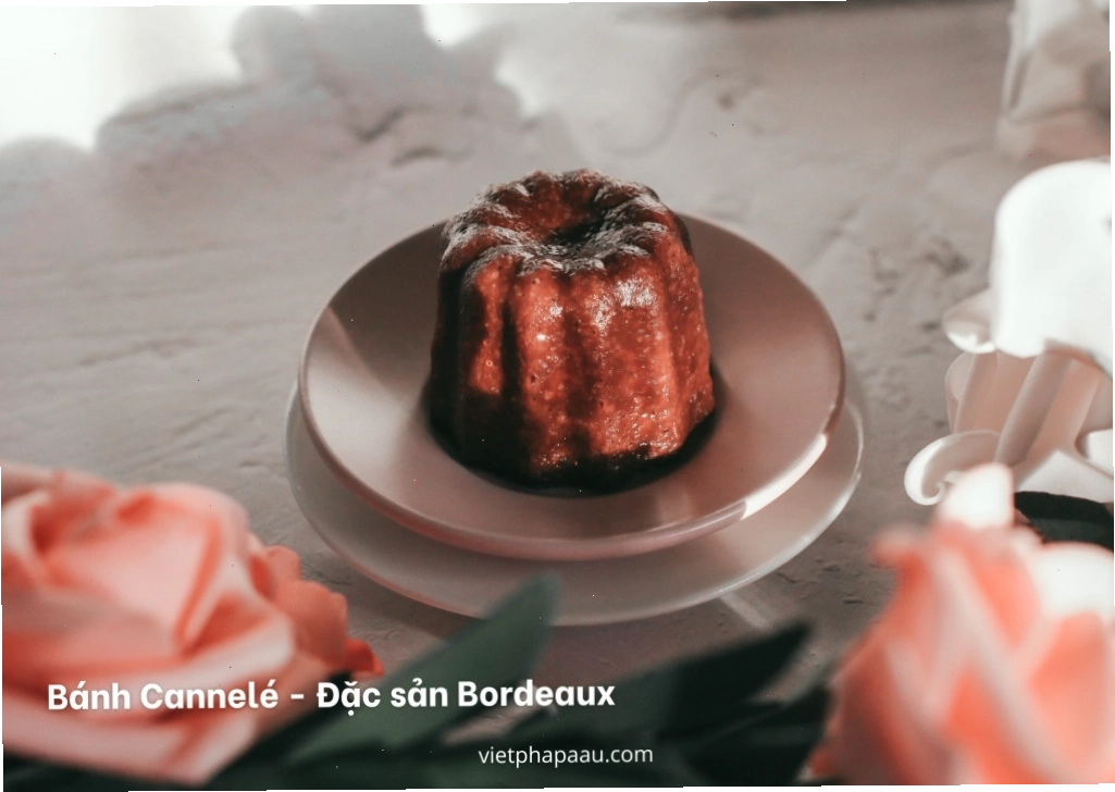 Những chiếc bánh Cannelé vàng óng hấp dẫn