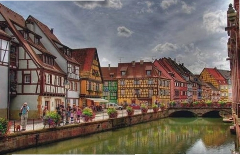 Những ngôi nhà gỗ cổ kính ở Colmar, Pháp