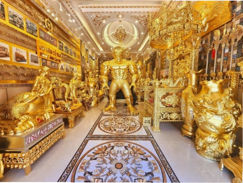 Nội thất dát vàng bên trong ngôi nhà