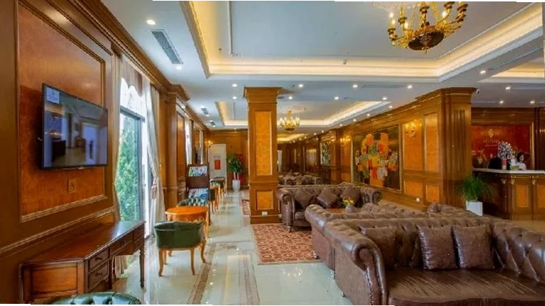 Nội thất phòng ngủ sang trọng tại Westlake Hotel & Resort Vĩnh Phúc