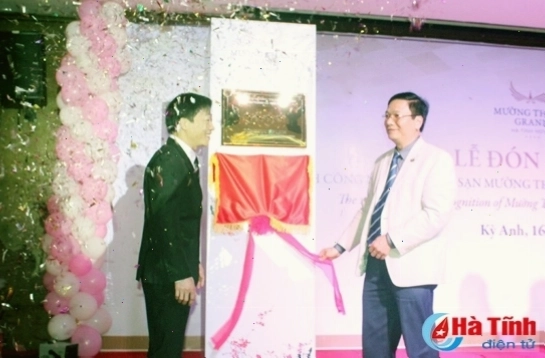 Nội thất sang trọng bên trong phòng khách sạn Mường Thanh Vũng Áng