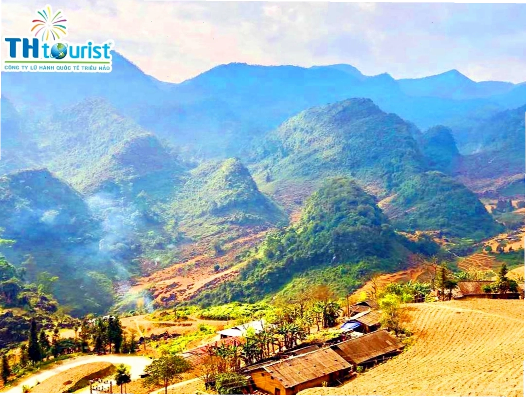 Núi Đôi Cô Tiên tại Hà Giang - một kỳ quan thiên nhiên hùng vĩ