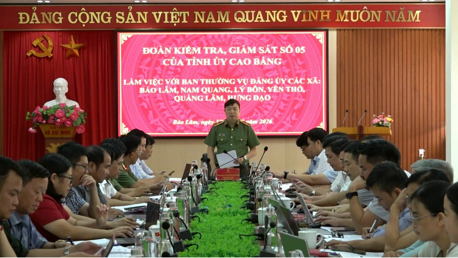 Phiên chợ vùng cao nhộn nhịp tại Bảo Lâm