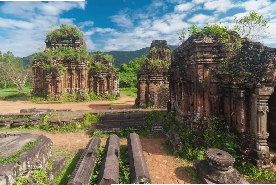 Phố cổ Hội An lung linh về đêm