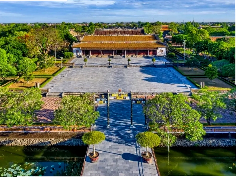 Phố cổ Hội An lung linh về đêm