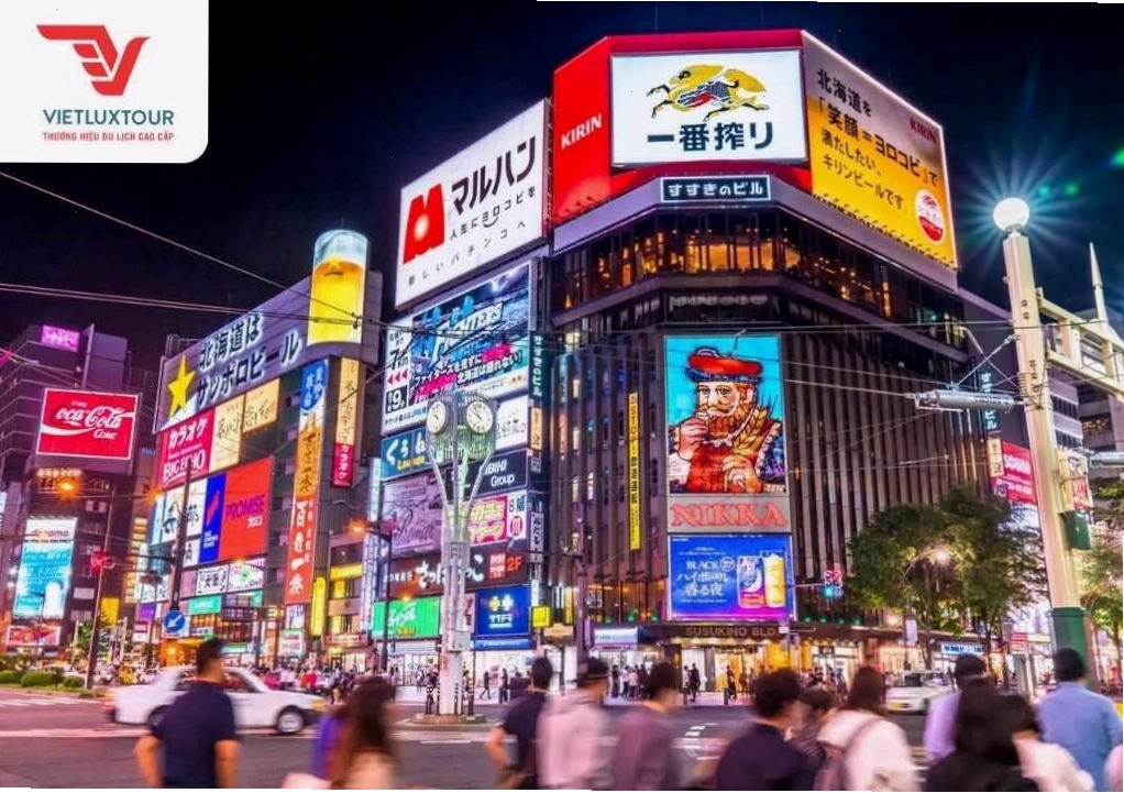 Phong cảnh mùa thu Hokkaido với lá vàng rực rỡ