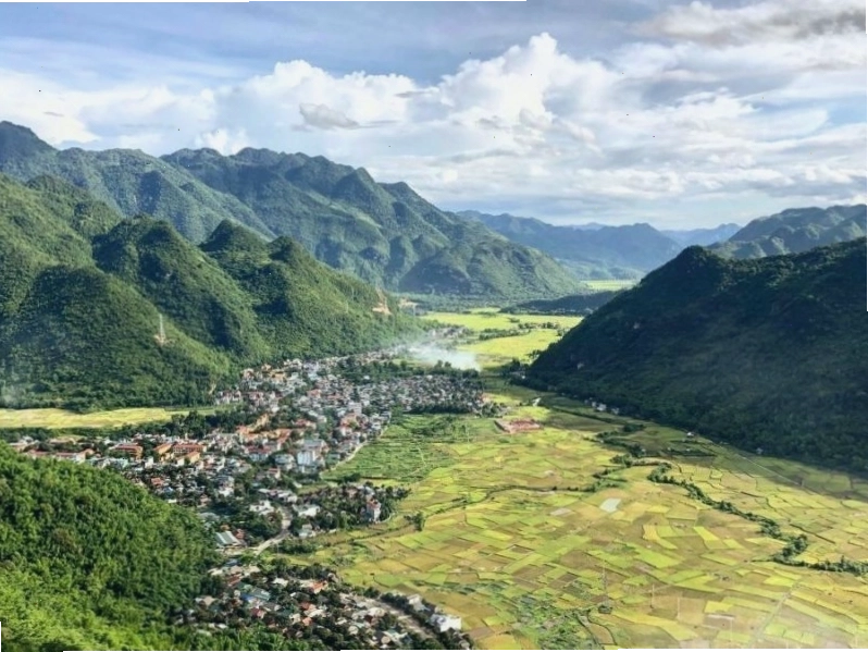 Phong cảnh Thung Nai Hòa Bình
