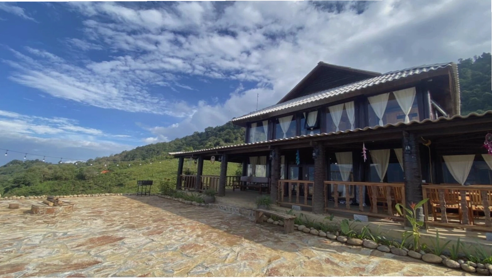 Phòng Family Deluxe tại Cam's House Tà Xùa cho gia đình và nhóm bạn