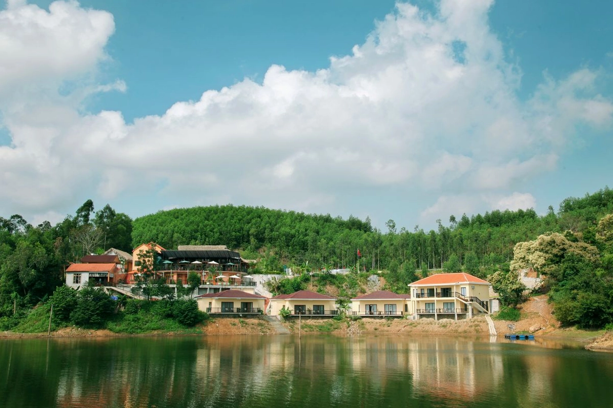 Phong Nha Lake House Resort Quảng Bình: Trải nghiệm nghỉ dưỡng giữa lòng thiên nhiên