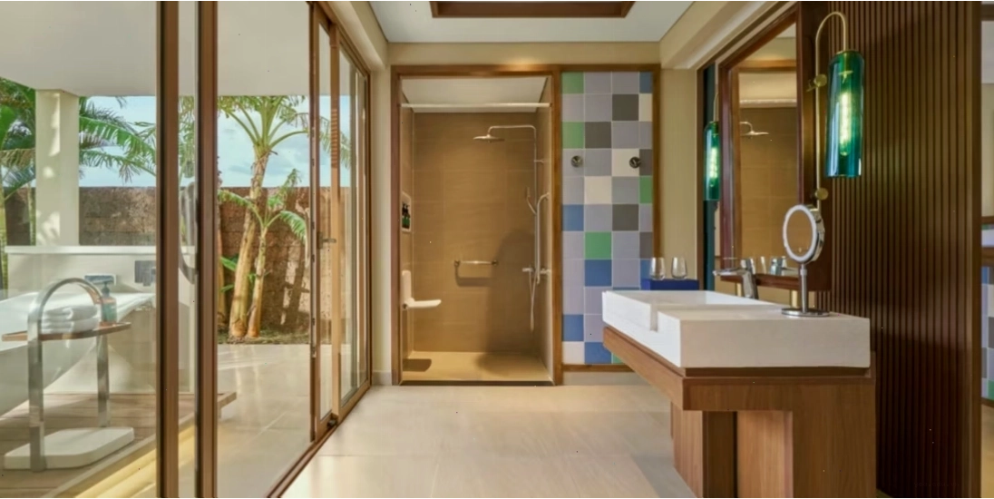 Phòng Suite sang trọng tại VOCO Quảng Bình với hồ bơi riêng