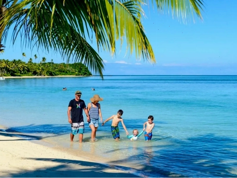 Phương tiện di chuyển chính giữa các đảo ở Fiji là tàu, thuyền