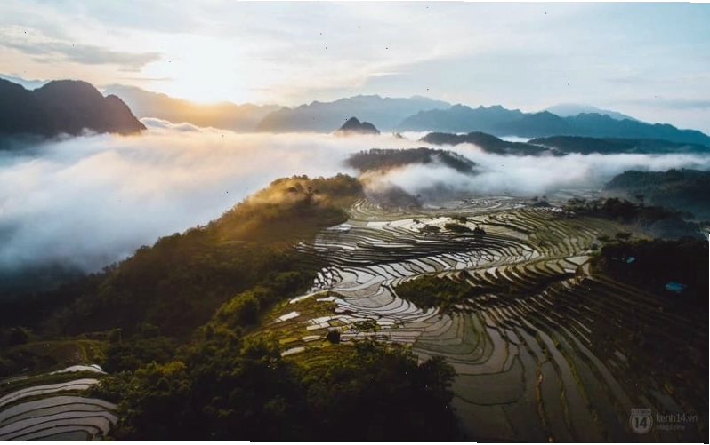 Pù Luông chìm trong màn sương mờ ảo vào mùa đông