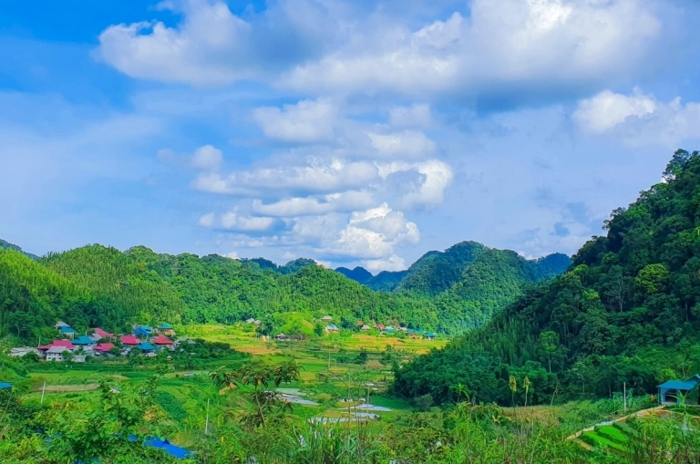 Pù Luông Thuộc Huyện Nào Của Thanh Hóa: Khám Phá Thiên Đường Du Lịch Sinh Thái