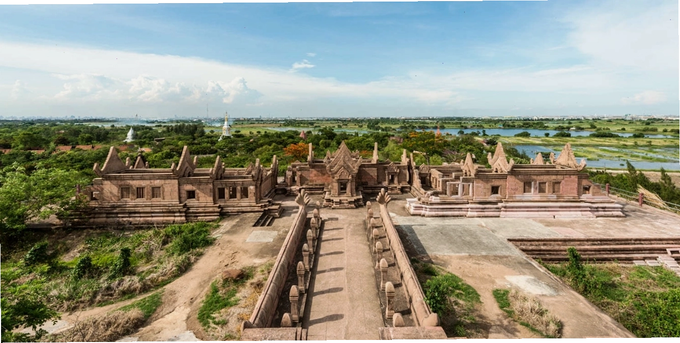 Quần thể kiến trúc tái hiện tại Muang Boran Thái Lan