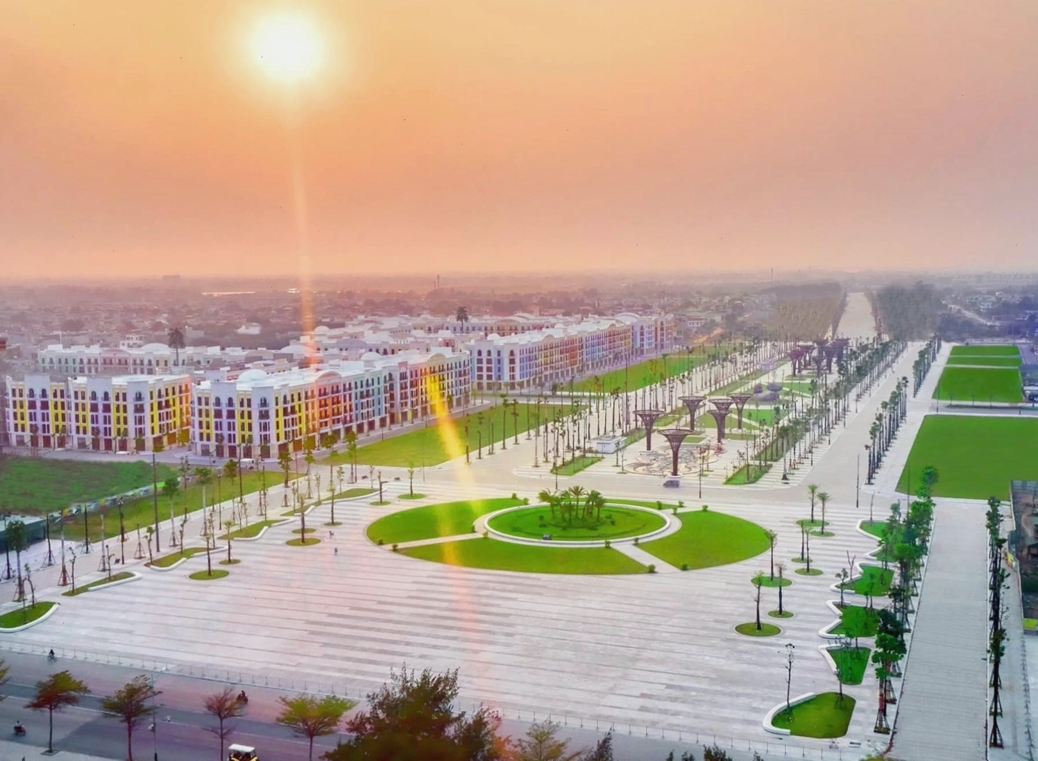 Quảng trường biển Sầm Sơn rộng lớn, hiện đại