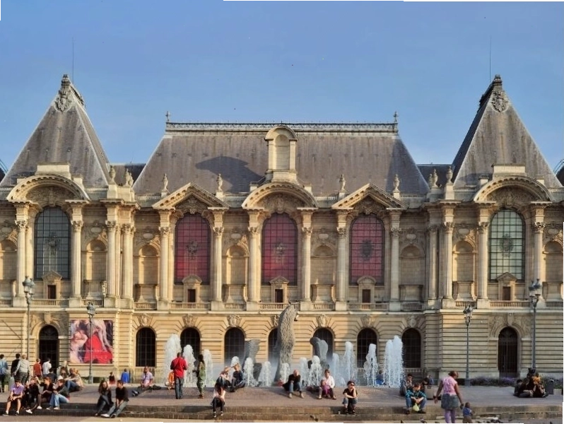 Quảng trường Chính (La Grand Place) tại Lille Pháp lung linh về đêm