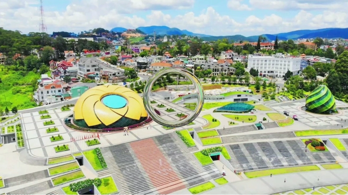 Quảng trường Lâm Viên Đà Lạt về đêm