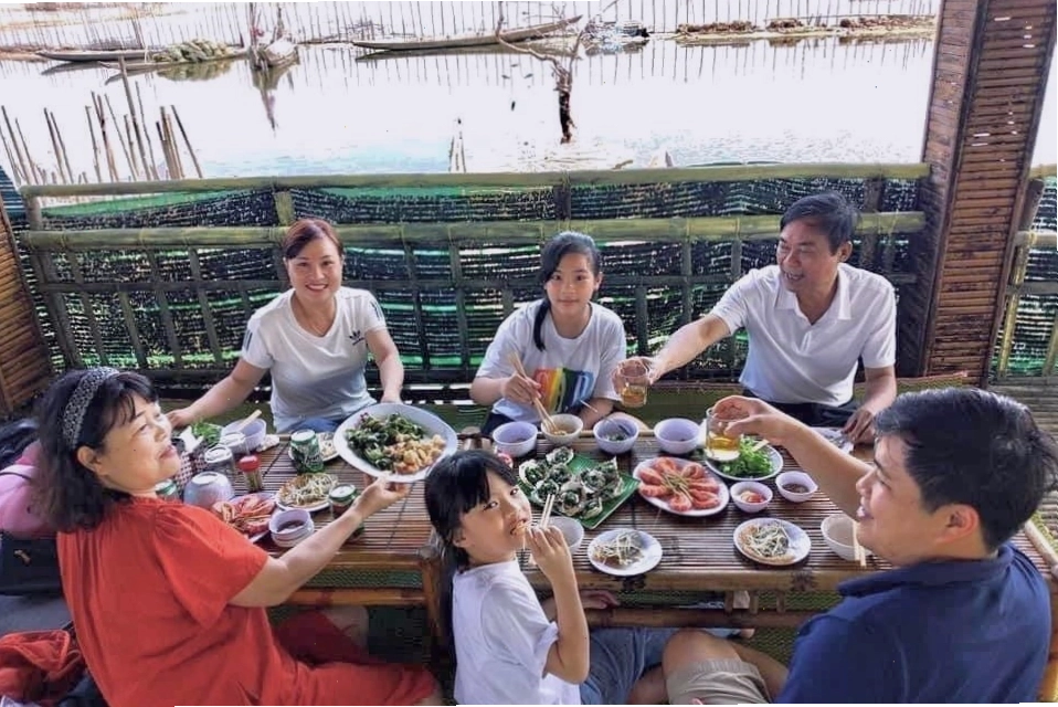 Rừng ngập mặn Rú Chá