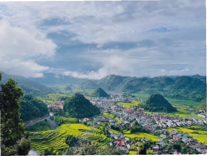 Ruộng bậc thang Hoàng Su Phì tháng 6 phủ đầy nước