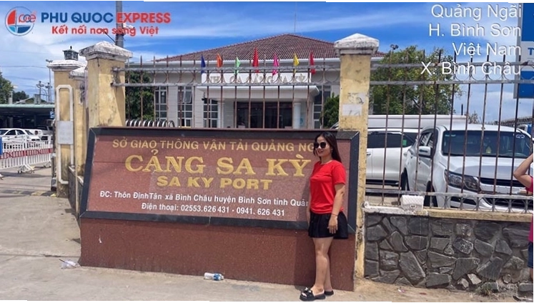Sân bay Chu Lai là một điểm đến gần Cảng Sa Kỳ