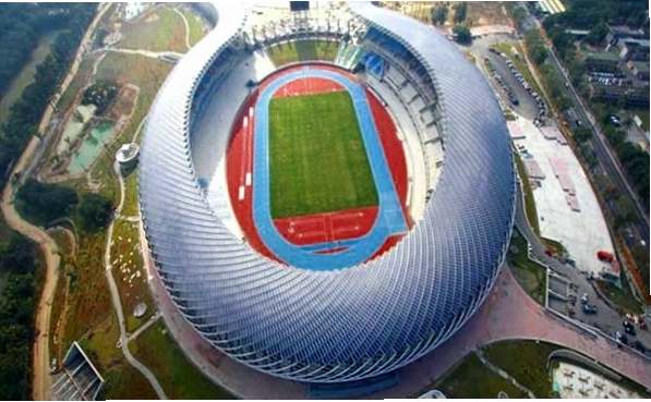 Sân vận động Tottenham Hotspur, London - với mặt cỏ di động tiên tiến
