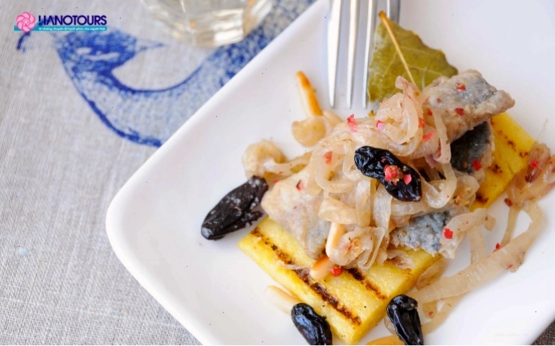 Sarde in Saor món ăn thơm ngon từ cá mòi của Venice