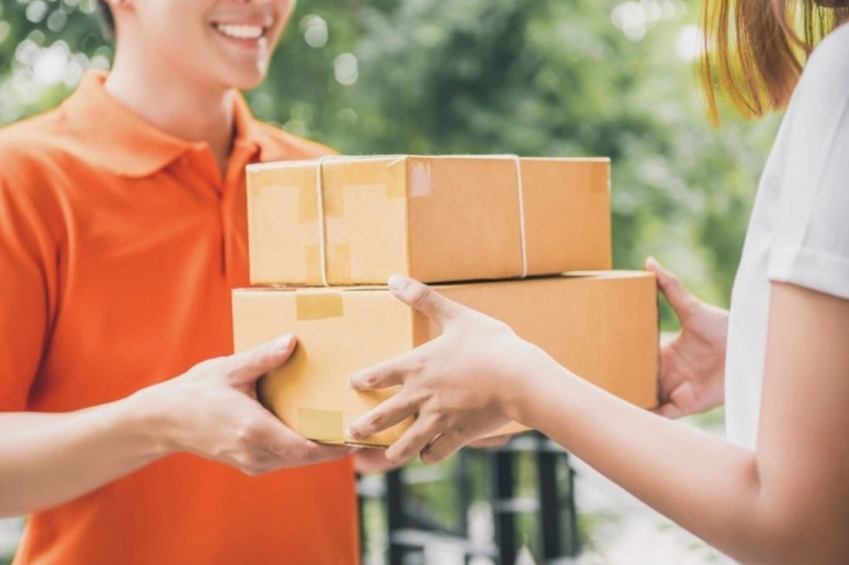 Ship Nội Thành Là Gì? Cẩm Nang Chi Tiết Cho Shop Online 2026