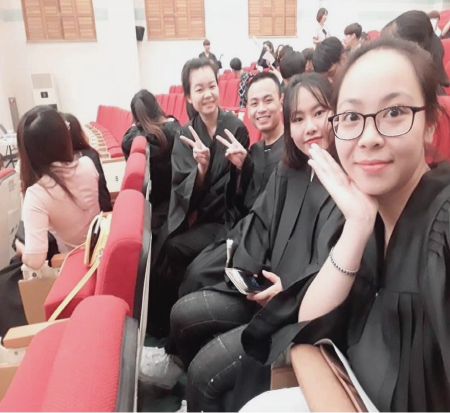 Sinh viên quốc tế tham gia buổi lễ nhập học tại Đại học Quốc gia Seoul