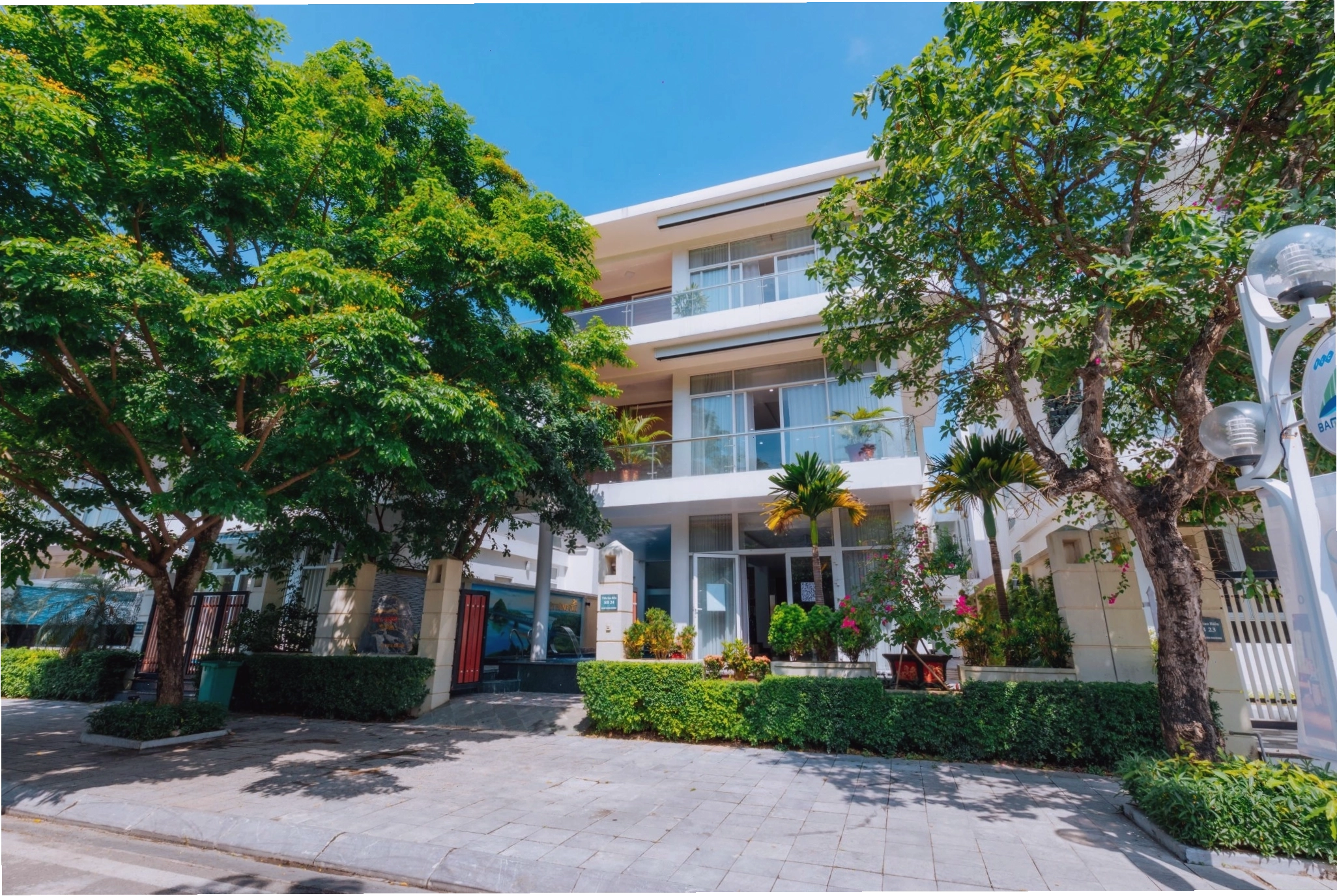 So sánh giá thuê villa FLC Sầm Sơn theo mùa