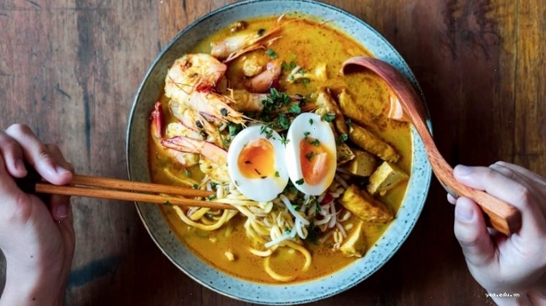 Sốt Laksa tinh túy ẩm thực Singapore