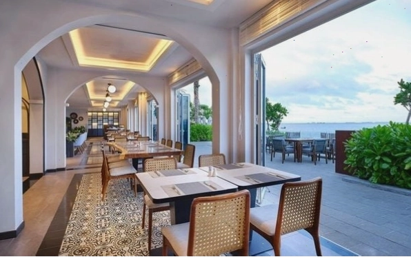 Sunset Lounge tại Mercure Vũng Tàu, địa điểm lý tưởng để ngắm hoàng hôn