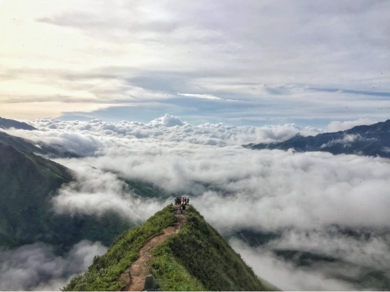 Suối khoáng nóng Trạm Tấu