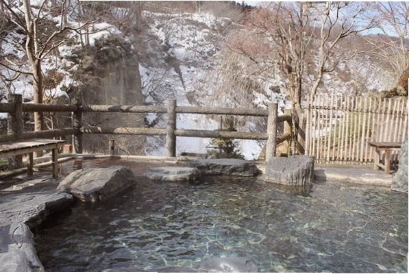 Suối nước nóng Adatara Kogen Dake Onsen, một điểm thư giãn nổi tiếng tại Fukushima