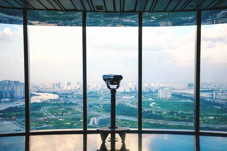 Tầm nhìn toàn cảnh Sài Gòn từ đài quan sát Saigon Skydeck của Tòa nhà Bitexco