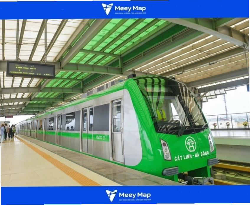 Tàu Cát Linh di chuyển trên cao