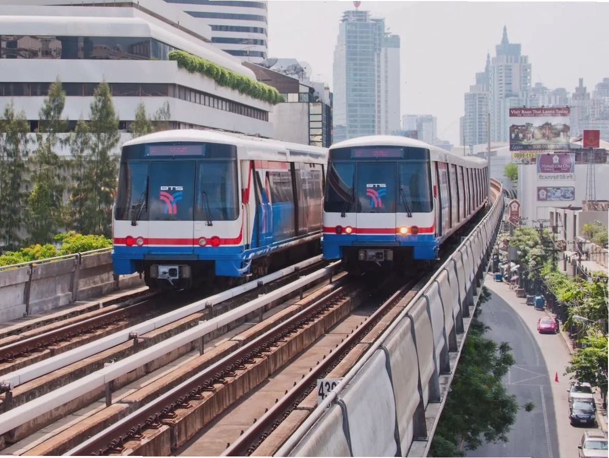 Tàu điện trên cao BTS Skytrain tại Bangkok