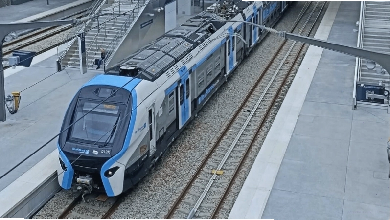 Tàu RER tại Paris, Pháp