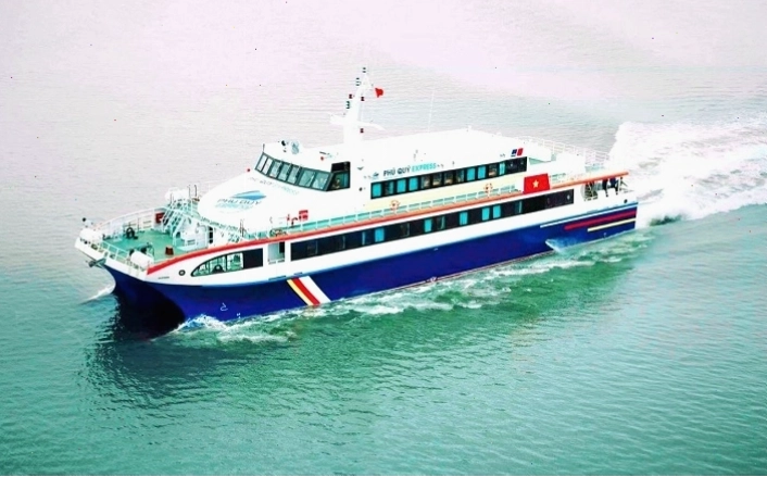 Tàu Superdong Phú Quý với tiện nghi giải trí
