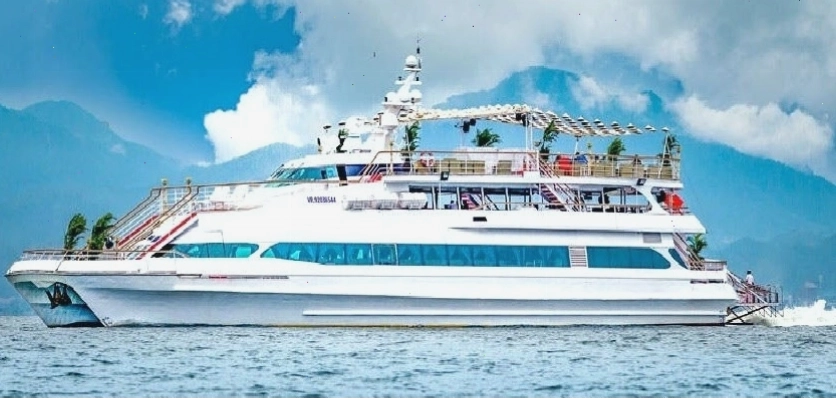 Tàu thủy du lịch Phuket Thái Lan