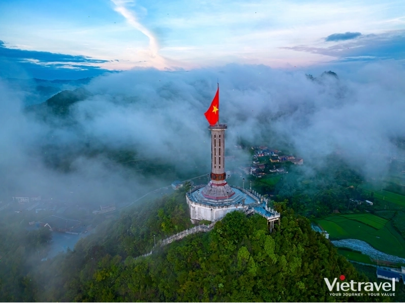 Thác Bản Giốc trong hành trình tour đi Hà Giang Cao Bằng