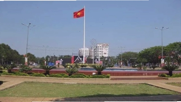 Thác Dray Nur hùng vĩ giữa rừng nguyên sinh