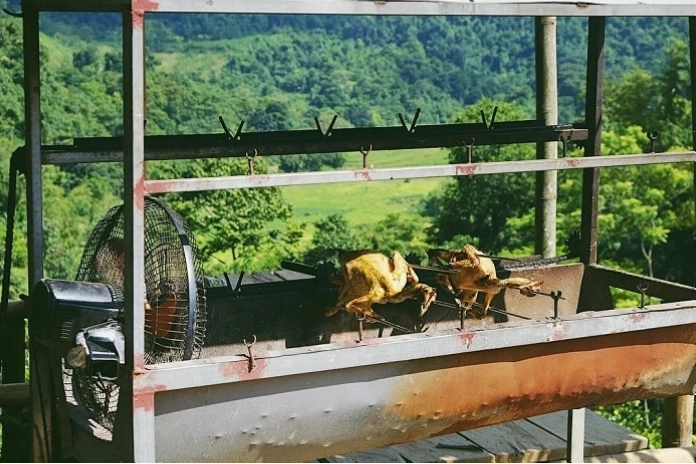Thác Mu hùng vĩ, một điểm đến du lịch nổi tiếng ở Lạc Sơn