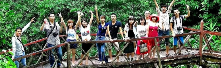Thác Tú Sơn Kim Bôi Hòa Bình: Điểm Đến Thiên Nhiên Hấp Dẫn Nhất