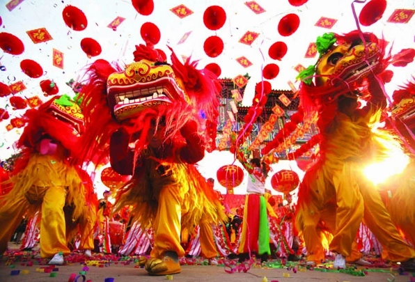 Thái Lan ăn Tết âm hay dương? Khám phá nét độc đáo của Songkran và Tết Nguyên Đán