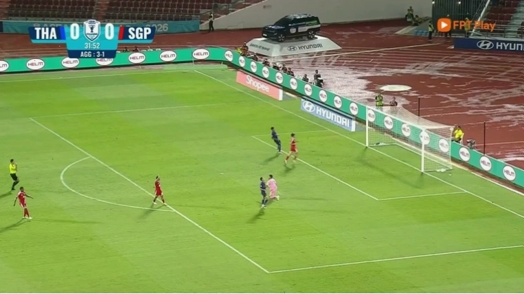 Thái Lan gỡ hòa 1-1 trên chấm phạt đền