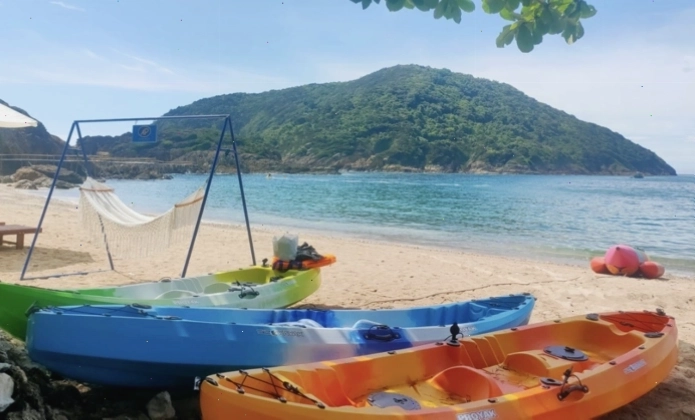 Tham gia chèo thuyền tại Hòn Mê