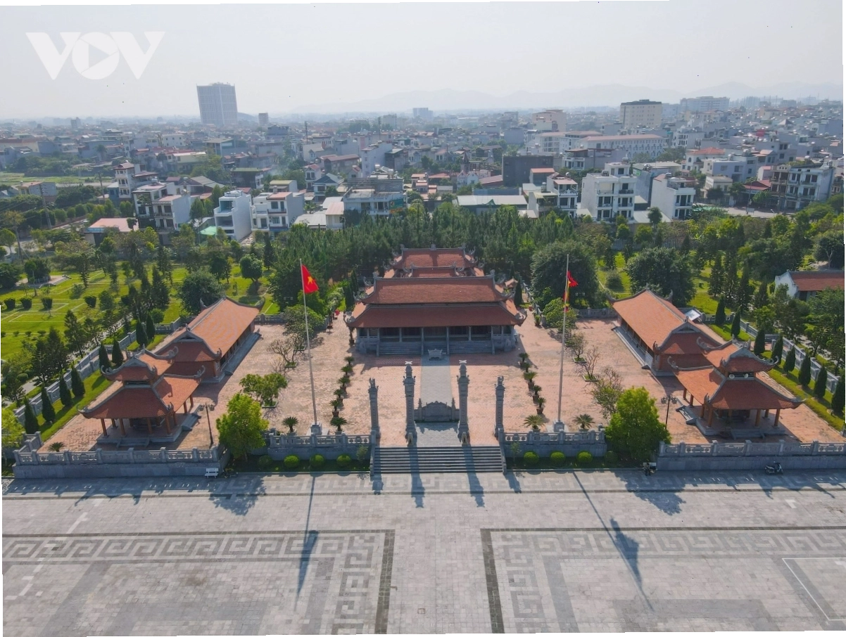 Thành Cổ Xương Giang lung linh về đêm với hệ thống chiếu sáng