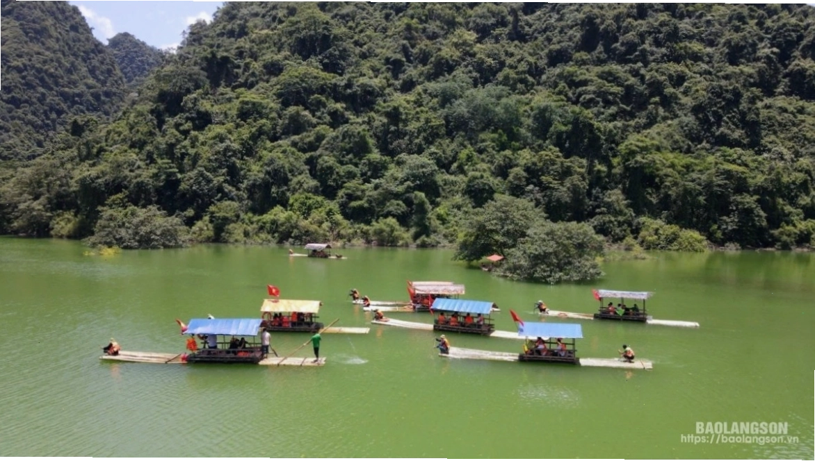 Thảo nguyên Đồng Lâm Hữu Liên xanh mướt